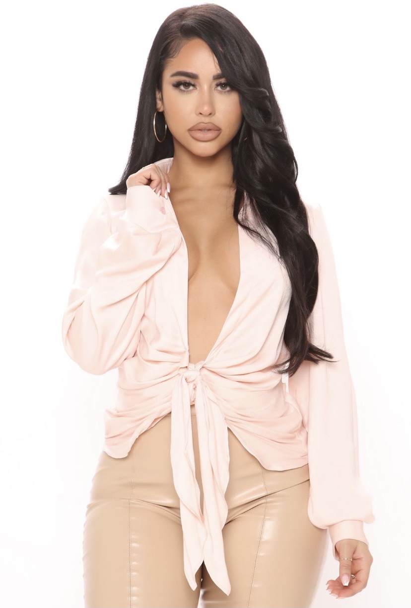 חולצת מחשוף - ורוד בהיר XS