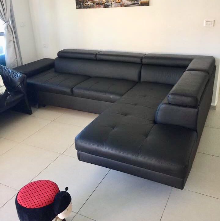 ספה פינתית שנפתחת למיטה זוגית וגם לארגז מצעים ענק בתחתית!