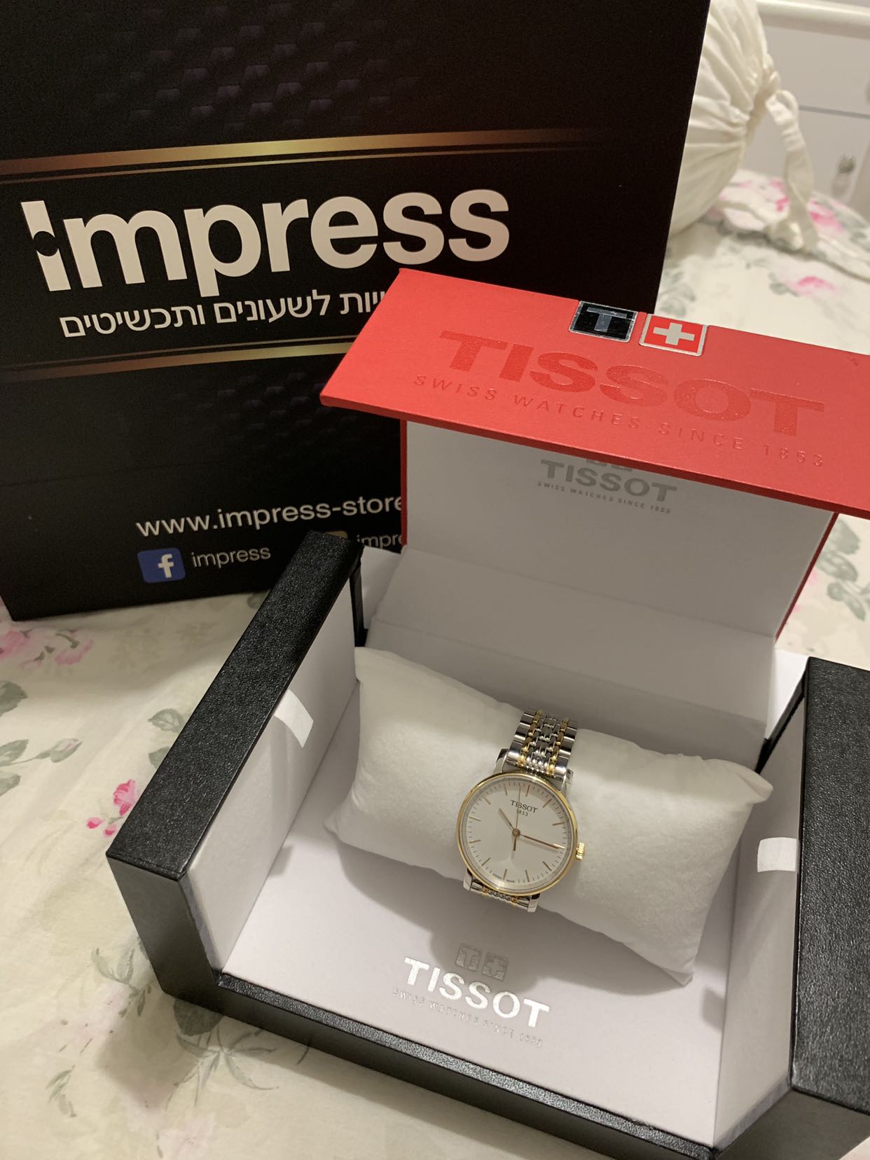 שעון חדש באריזה של TISSOT עדיין באחריות