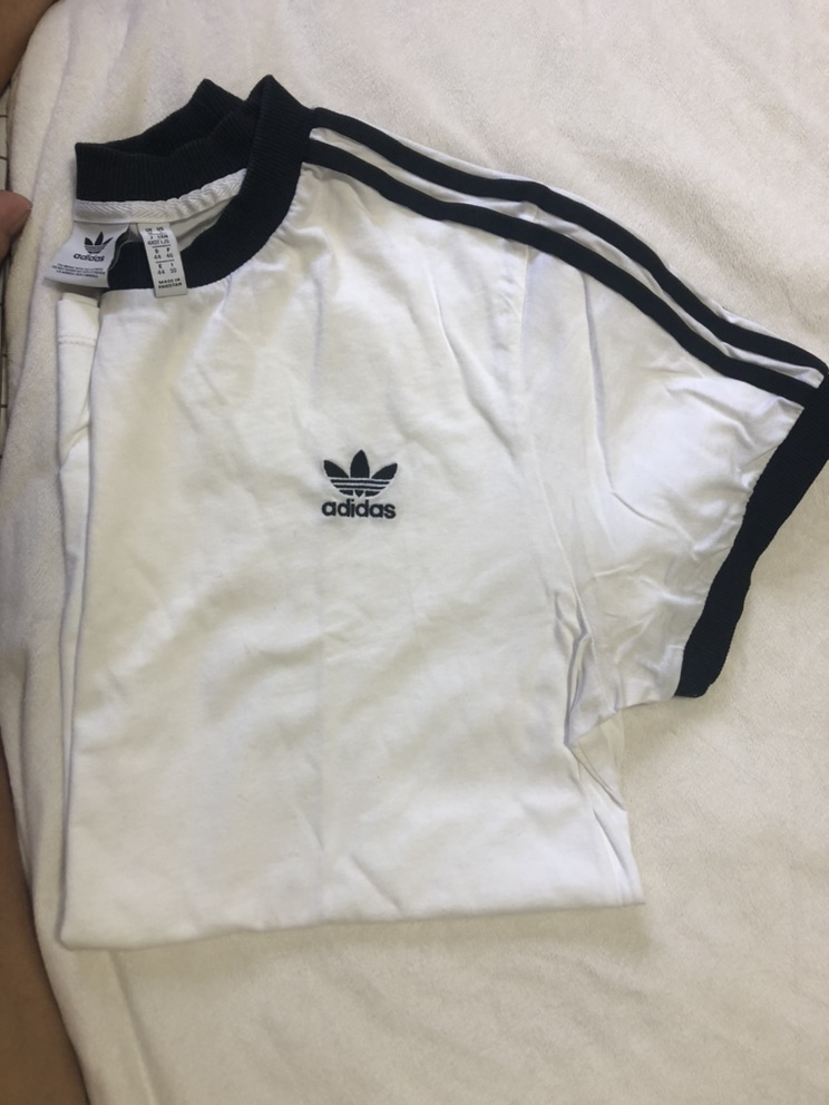 חולצת אדידס מקורית - נשים