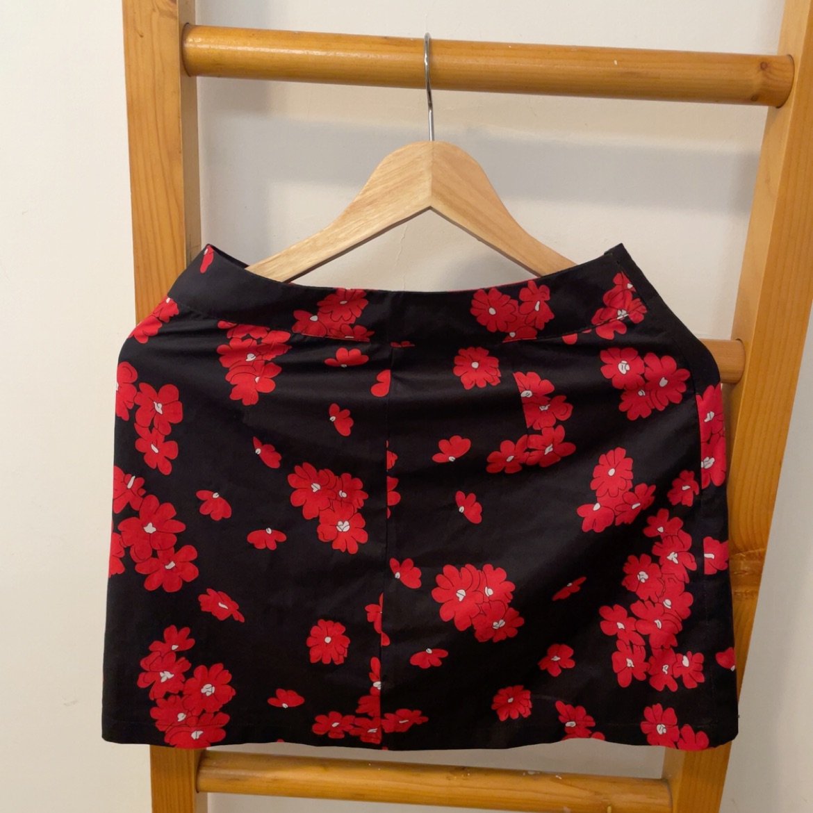 חצאית מידה s שיין 