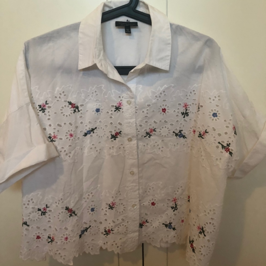 חולצה של TOPSHOP