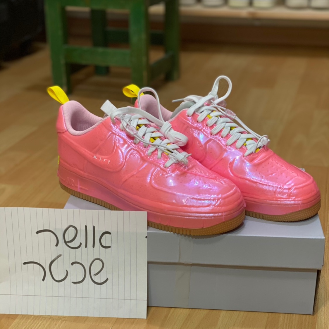 אייר פורס Experimental Pink