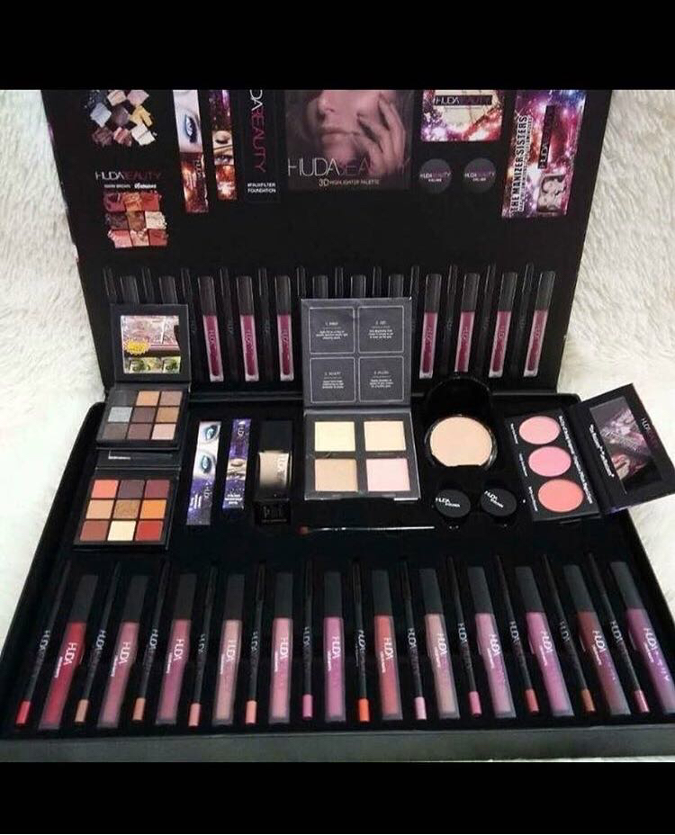 סט הודא ביוטי 
Huda beauty 