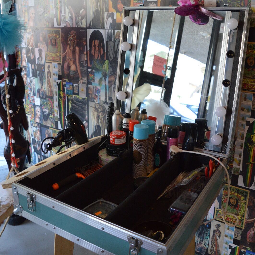 שלחנות דלפק למכירה 