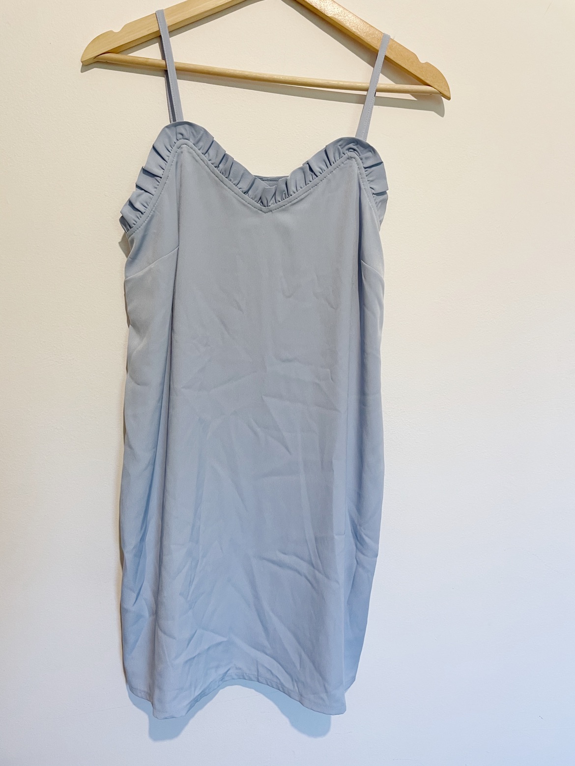 שמלה תכלת של TOPSHOP עם טיקט