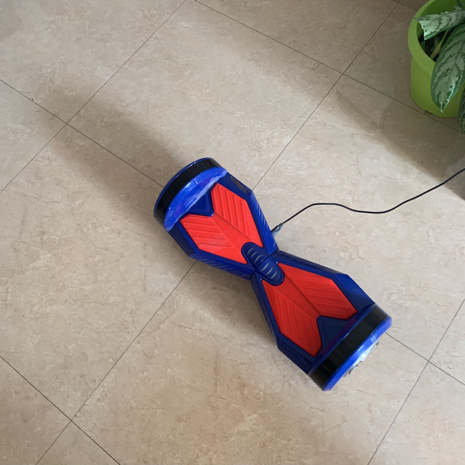 רוצה למכור את ההוברבורד כמו חדש