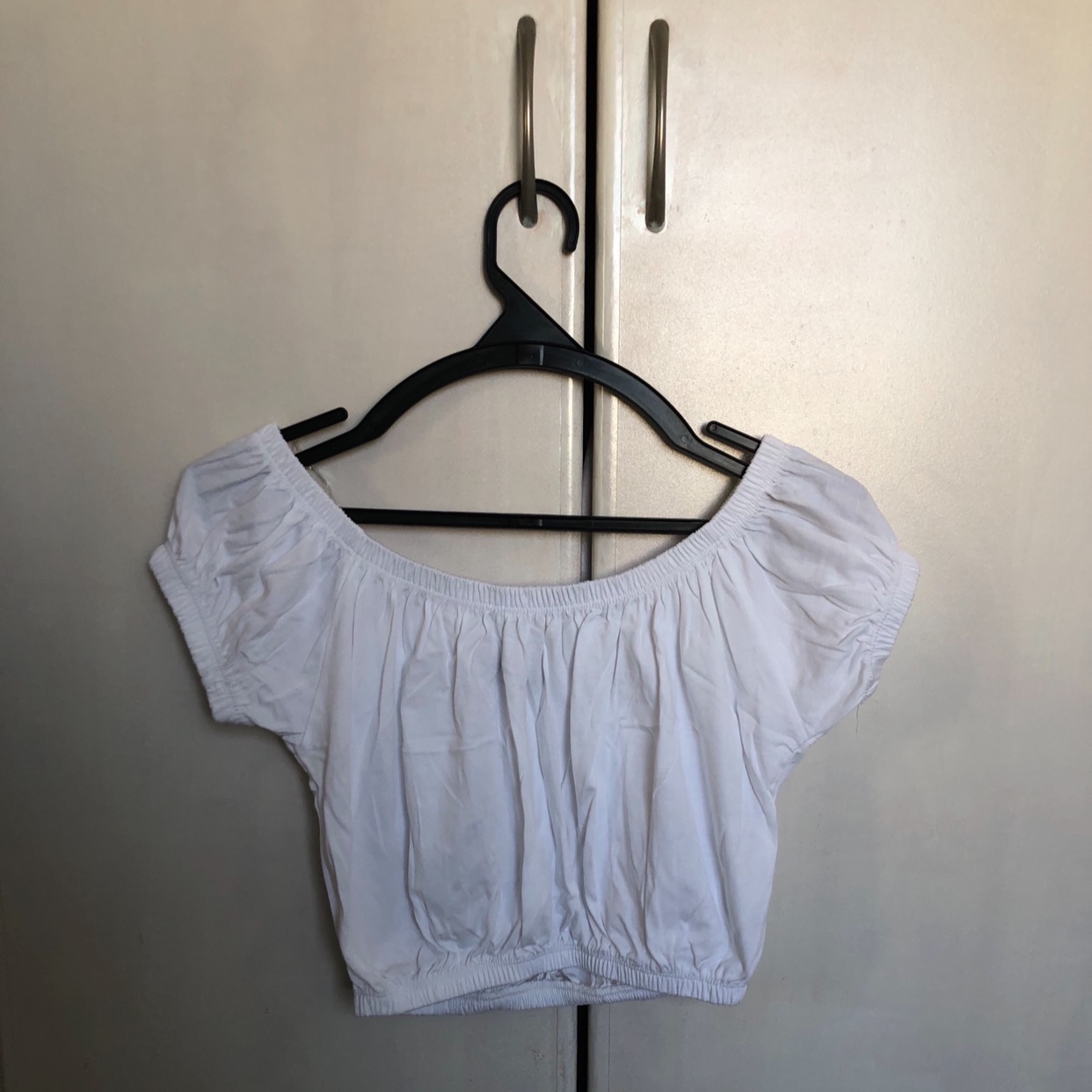 חולצת אוף דה שולדר לבנה🤍