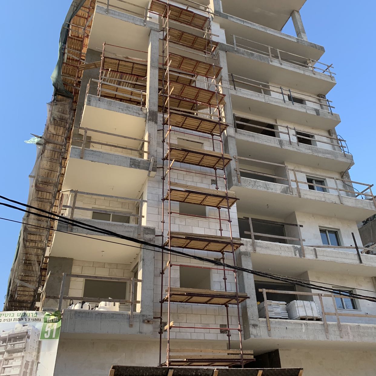 מכירה פנטאוז 120מטר בגפן 