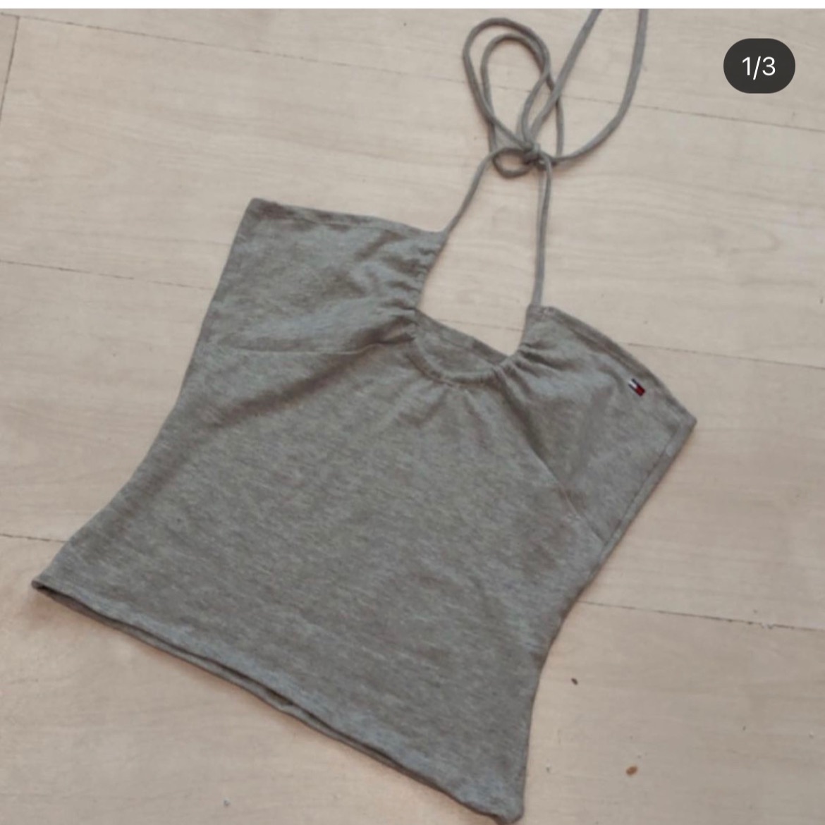 גופיית טומי הילפיגר בתפירה אישית