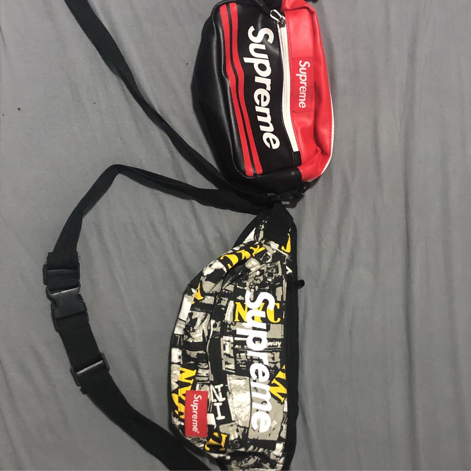 Supreme ‏ pouch