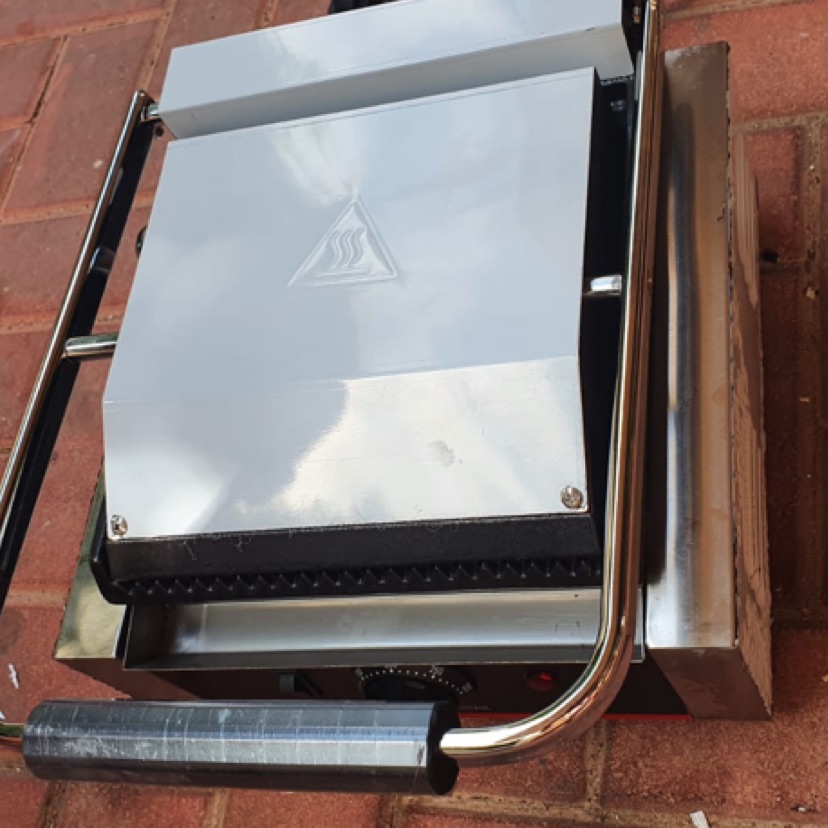 טוסטר מקצועי חזק - חדש בקרטון!