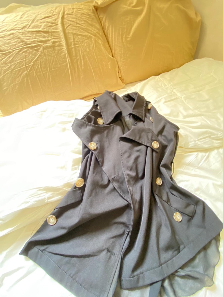 בלייזר עם כפתורים חומים גב שקוף לא נלבש s-xs  