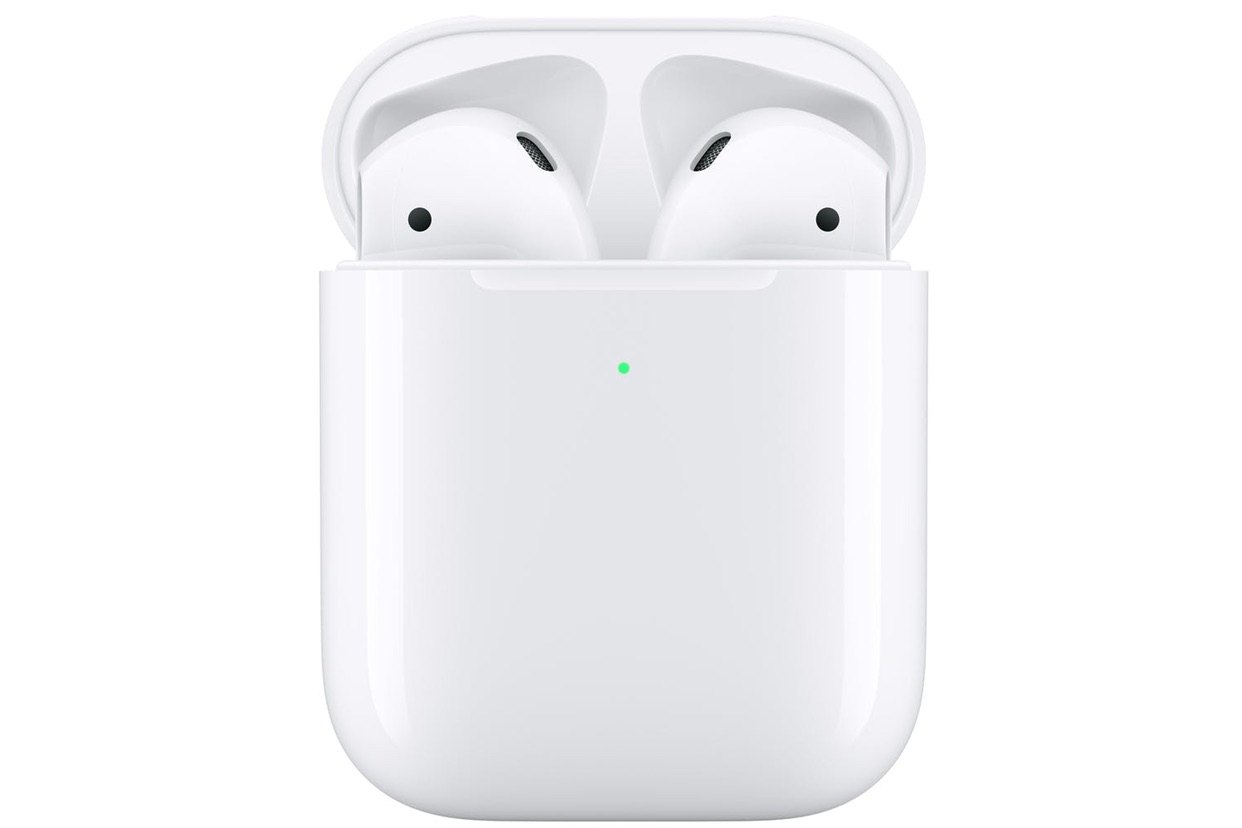 AirPods with Wireless Charging Case 
