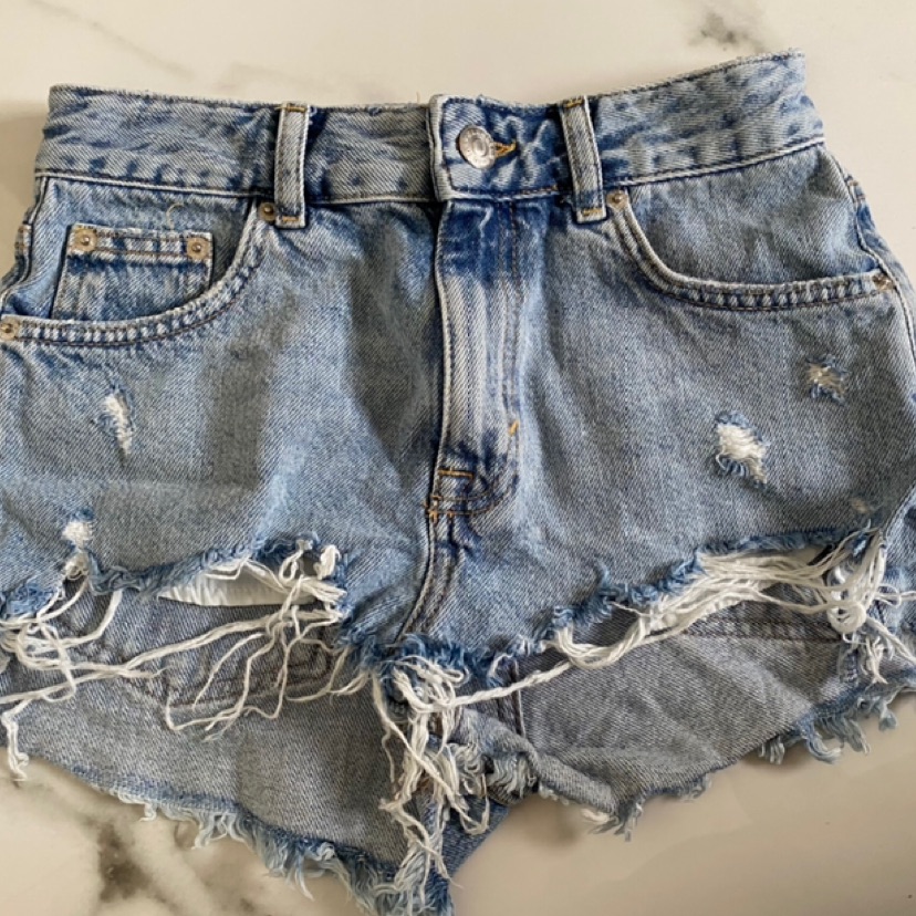 ג׳ינס שורט Pull&Bear