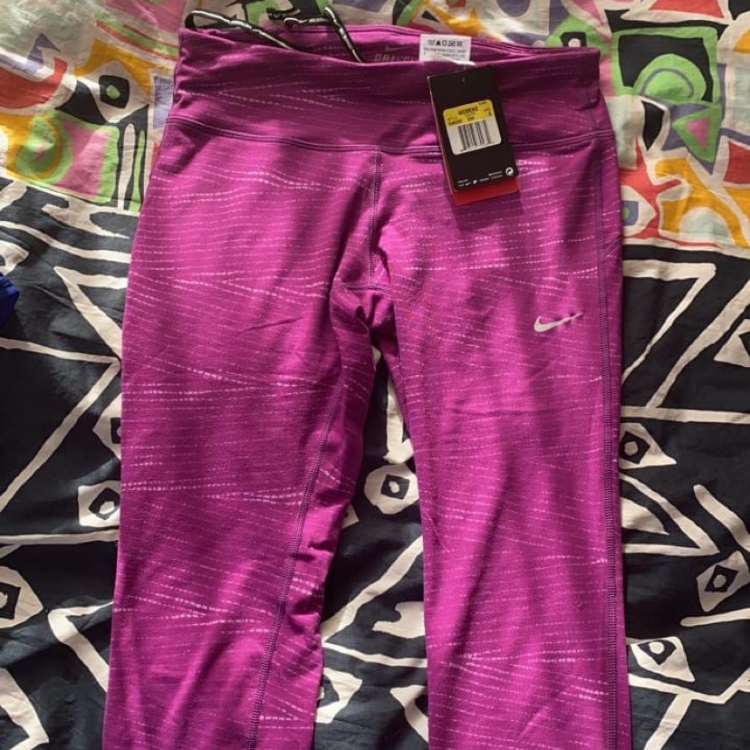 הטייצים הארוכים מידה סמול
הורוד מידה סמול
המכנס הקצר מידה סמול
הכחול מקושקש והאפור מידה L
חדשים חדשים!! חלקם עם תיקט
150 שח לאחד מלבד המכנס שעולה 100שח