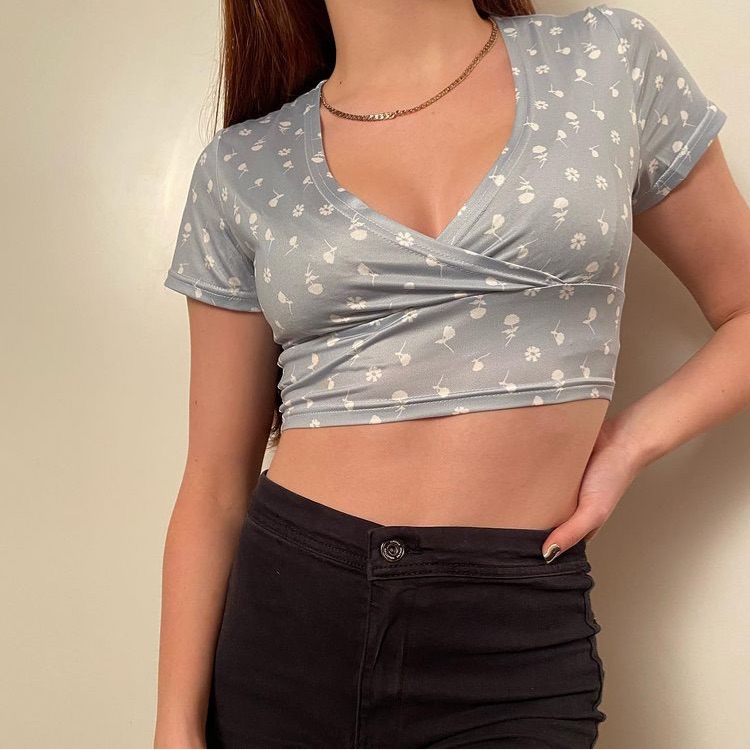 טופ מהמם לא נלבש בכלל