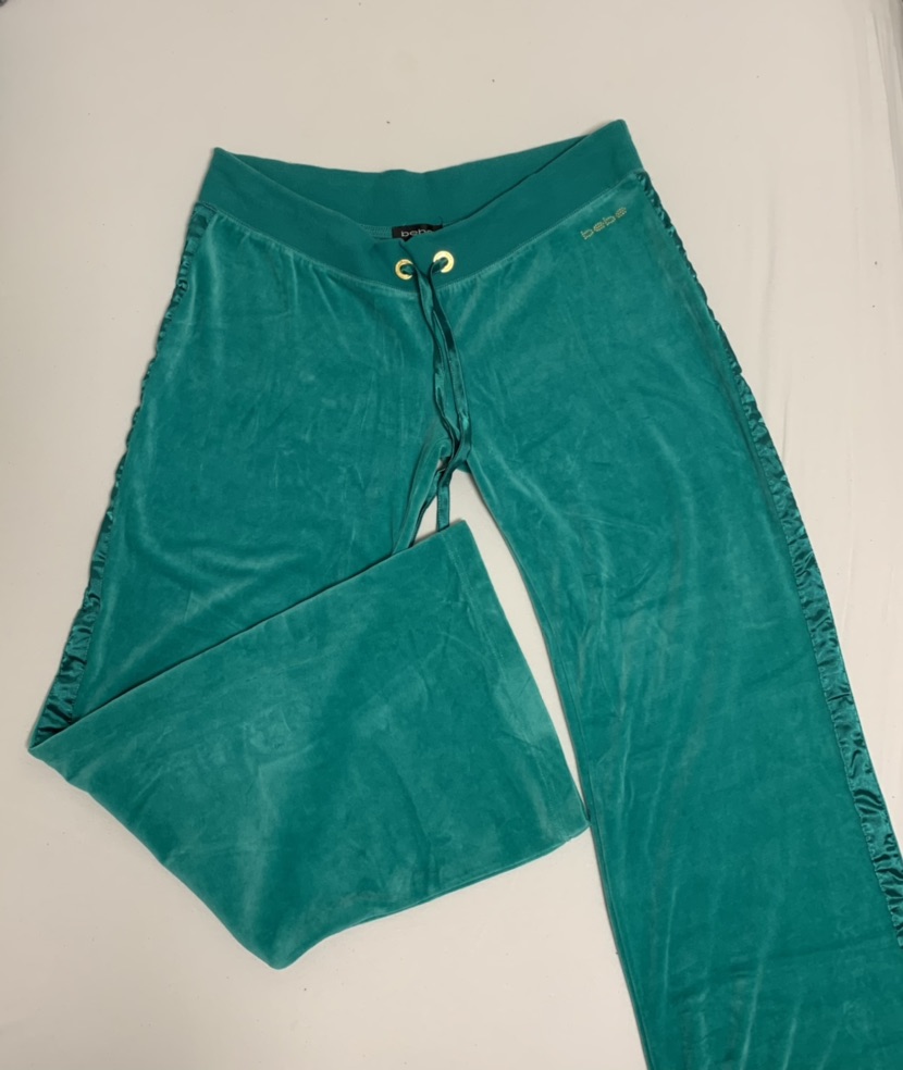 חליפת קטיפה משנות האלפיים bebe