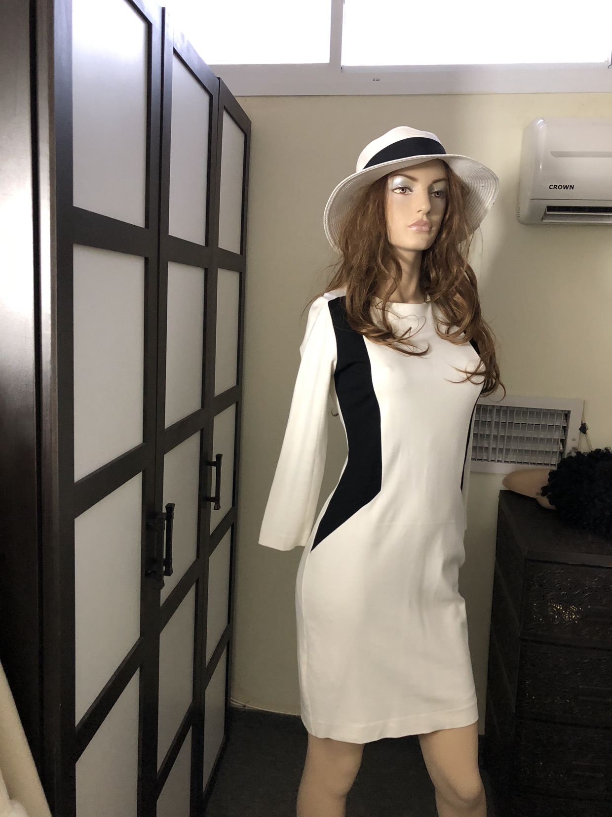 שמלת לייקרה