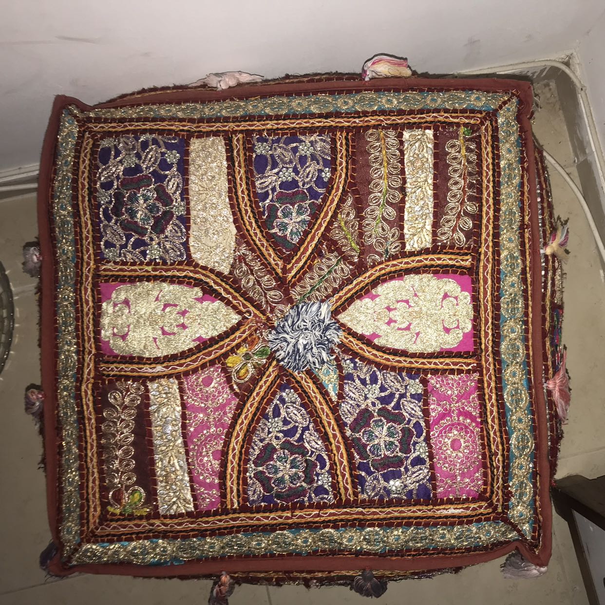 פופ ישיבה , מרהיב צבעים נקנה ב250 שח