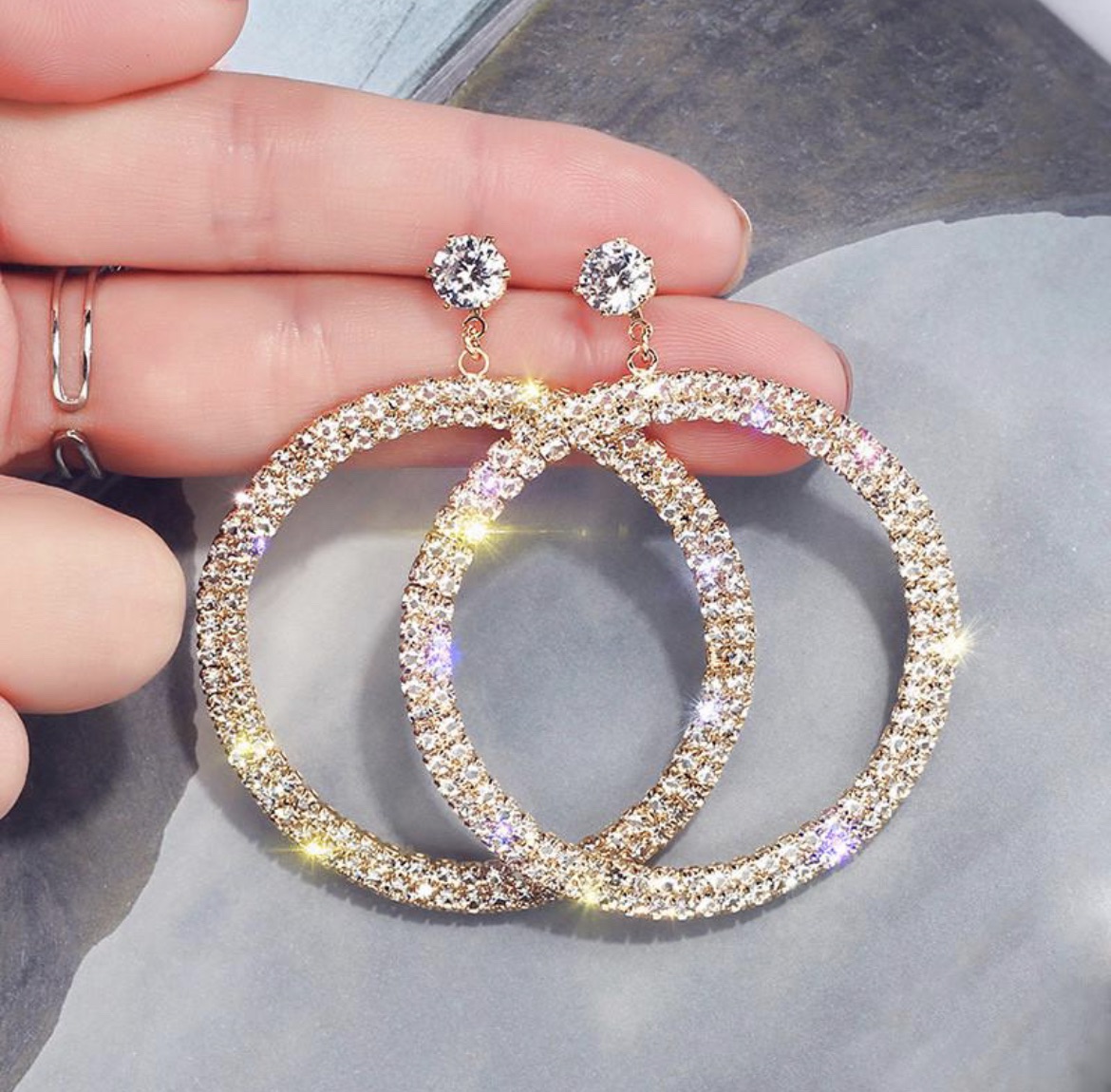 עגילי קריסטל