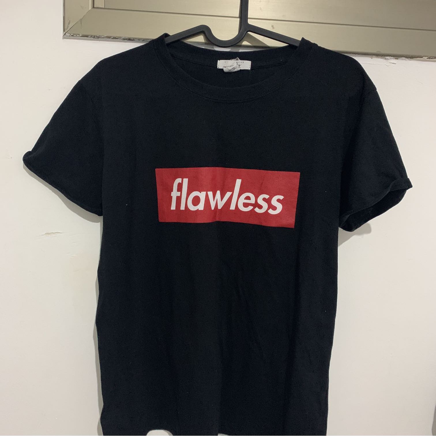 חולצת ‘Flawless’ 