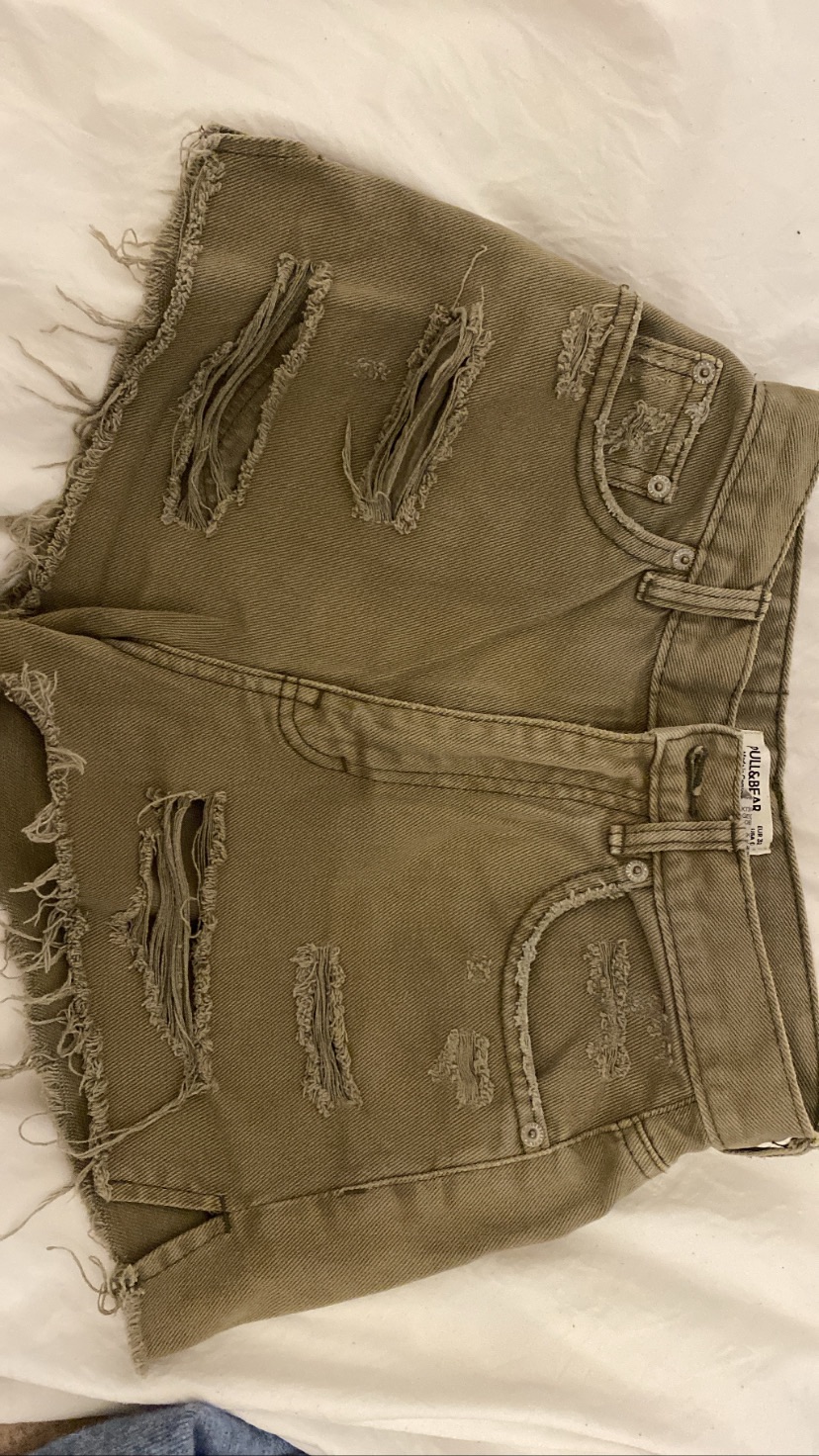 גינס קצר מפול אנד פאר כמו חדש כמעט שלא נלבש