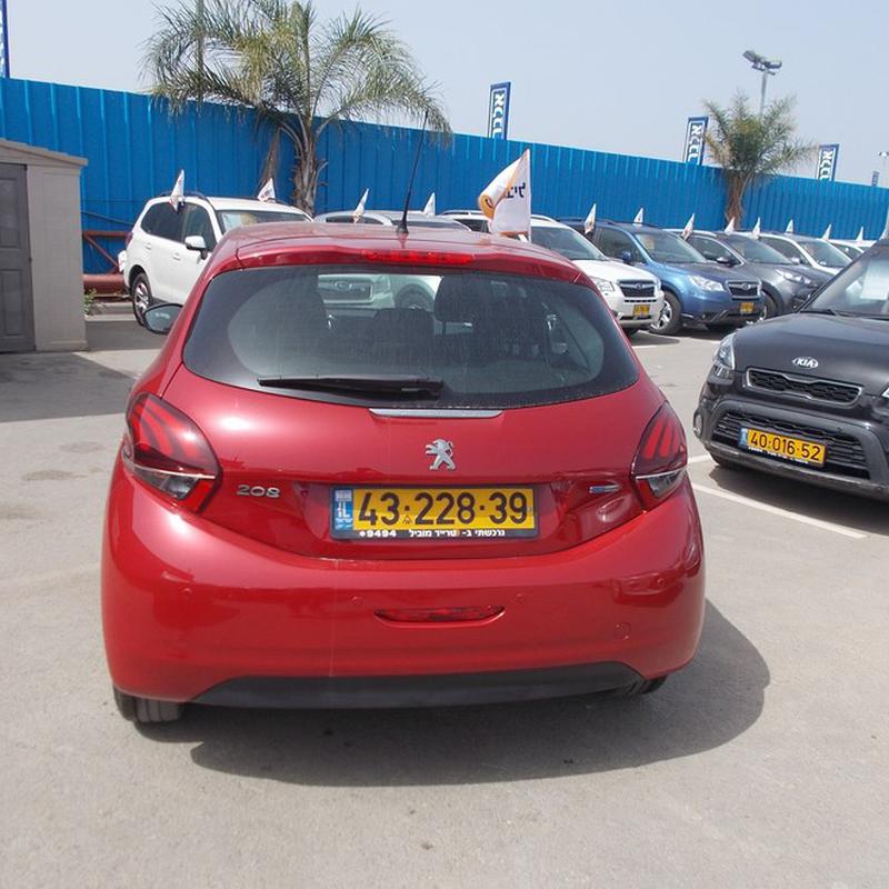 peugeot 208 2015