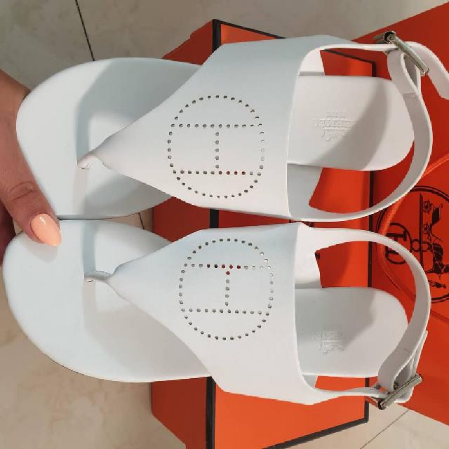 סנדל נשים עור