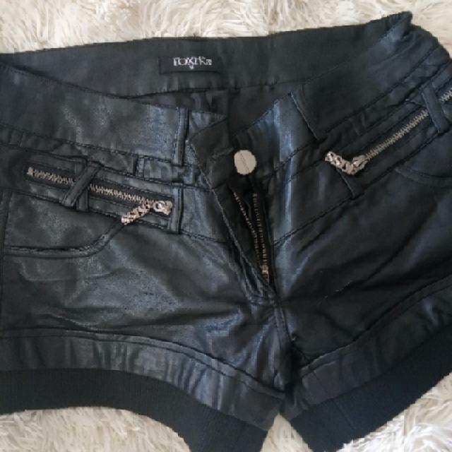 מכנס חתיכי דמוי עור