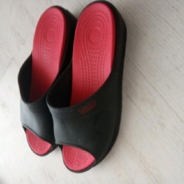 כפכפים אורטופדיים ומשקל נוצה