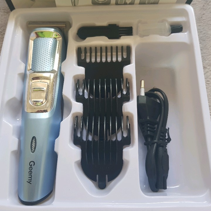 מכונת תספורת נטענת