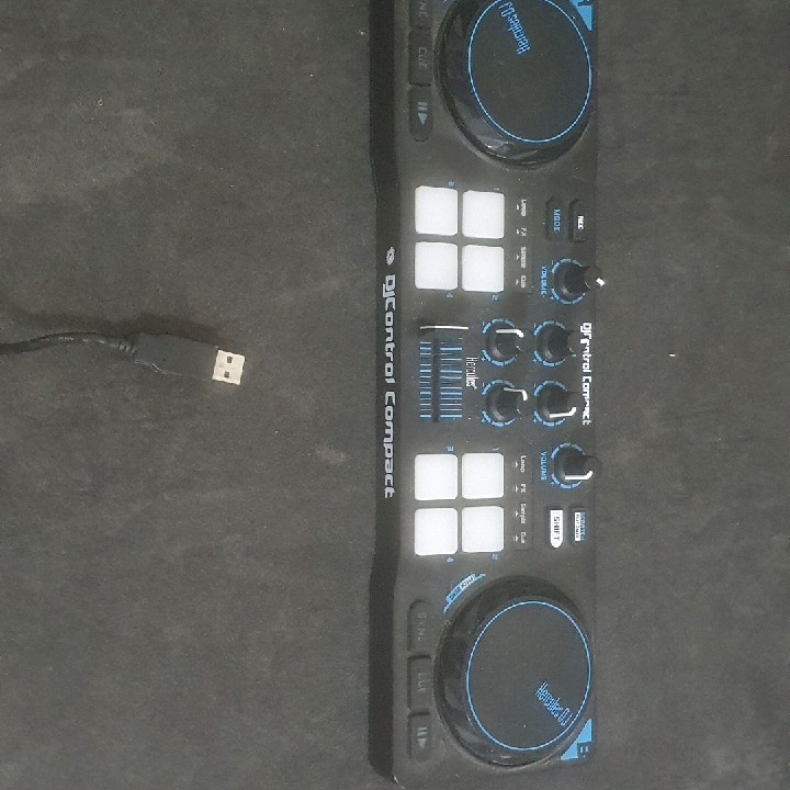 קונטרול dj