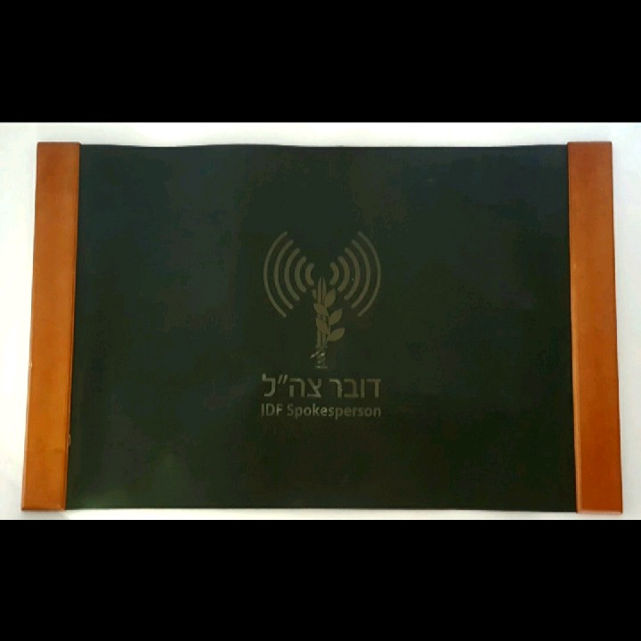 משטח שולחן כתיבה