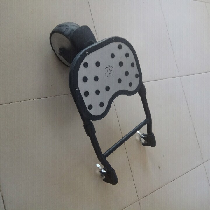 תוספת לעגלת תינוקות