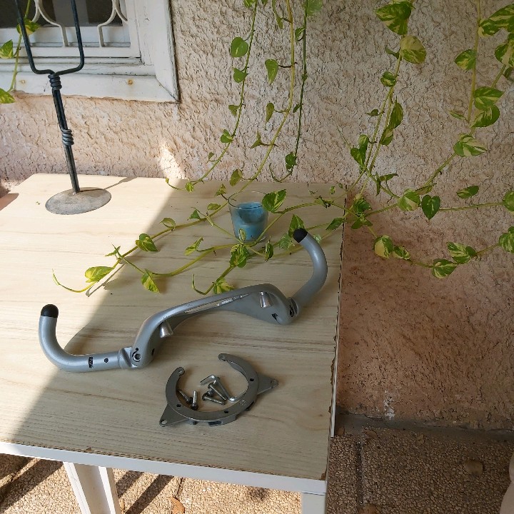 ידית אחיזה למורכב באופנועי ספורט