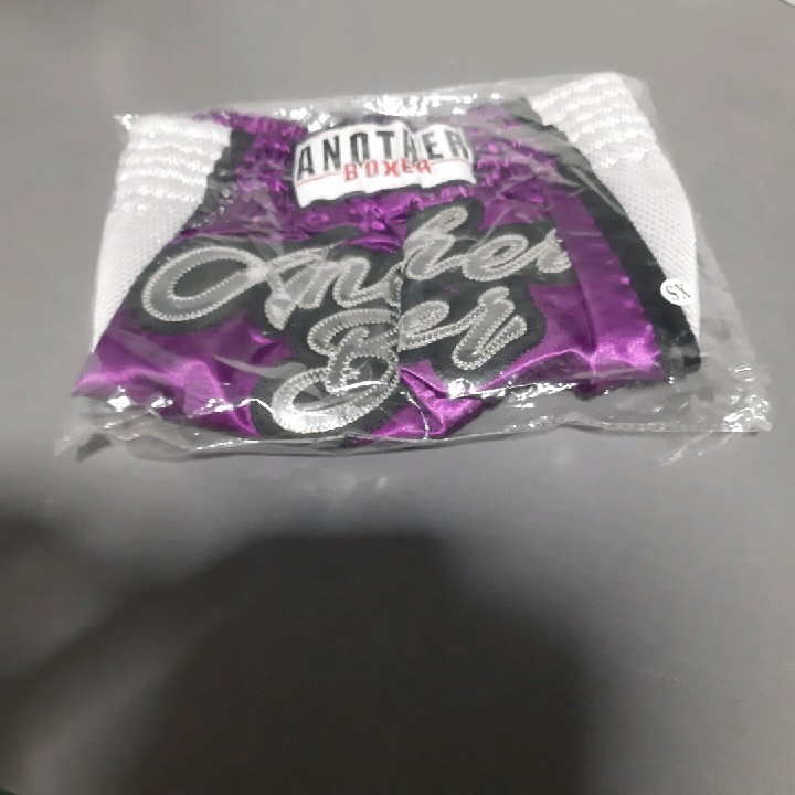 מכנס אגרוף וספורט בצבע סגול נוח מאוד