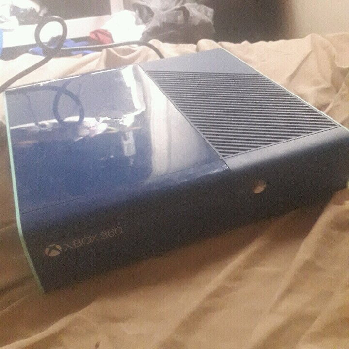 xbox 360 blue limited edition 1tb ממיר וכבל hdmi gold