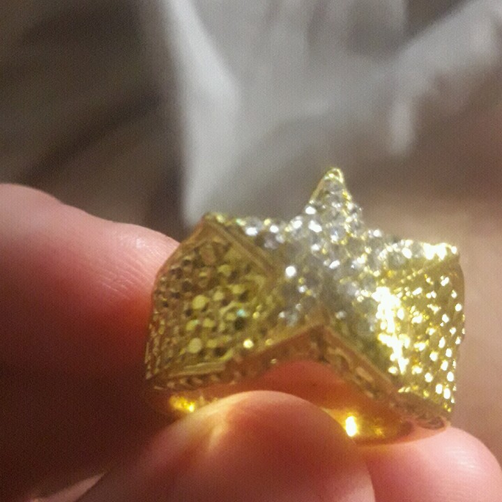 טבעת היפ הופ