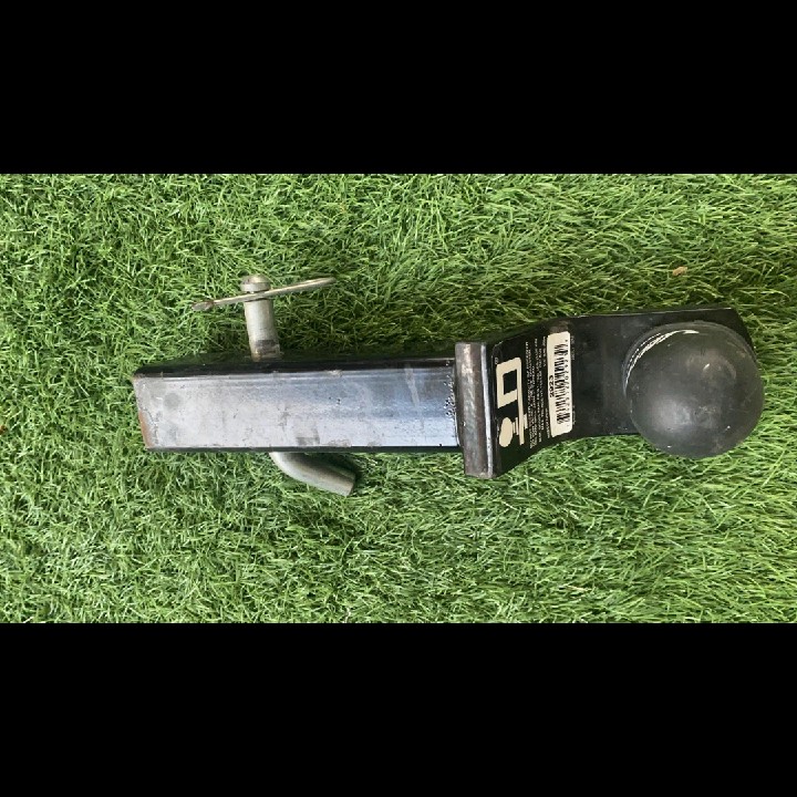 וו גרירה נשלף