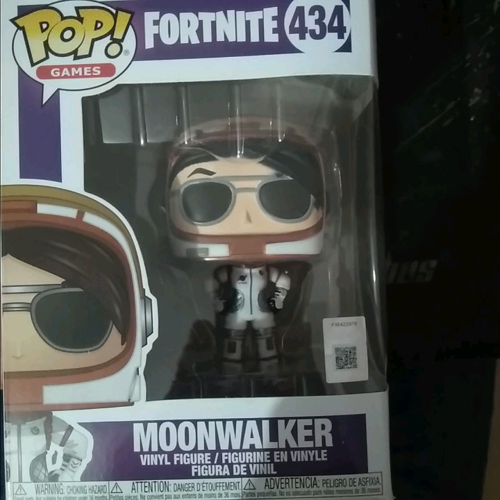 בובת פופ גיימס moonwalker