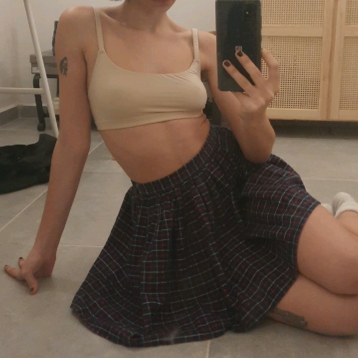 חצאית קלאסית קצרה מאמריקן אפרל מידה xs