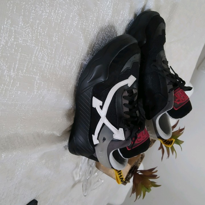 נעליי off white מדהימות יפות ואכותיות