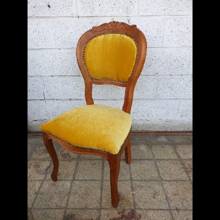  כיסא וינטג' יפייפה אחרי רסטוראציה