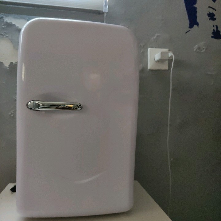 מיני מקרר חדש ואכותי