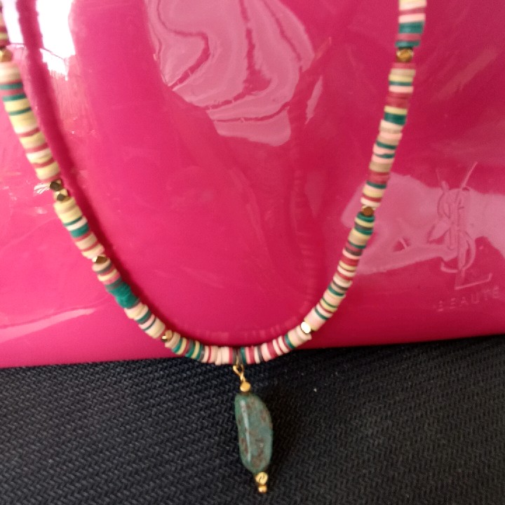 שרשרת צבעונית עם אבן טבעית 2019