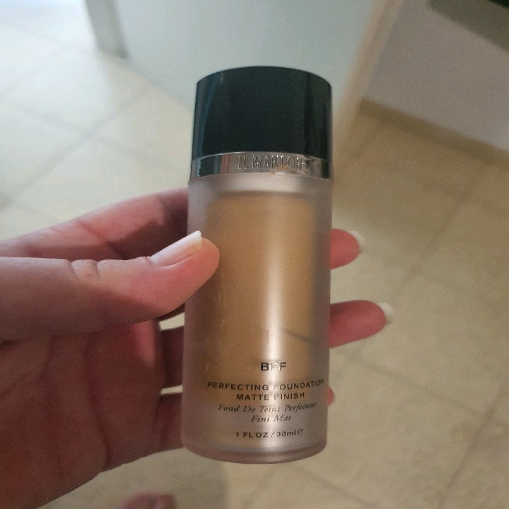 מייקאפ חדש של איל מקיאז