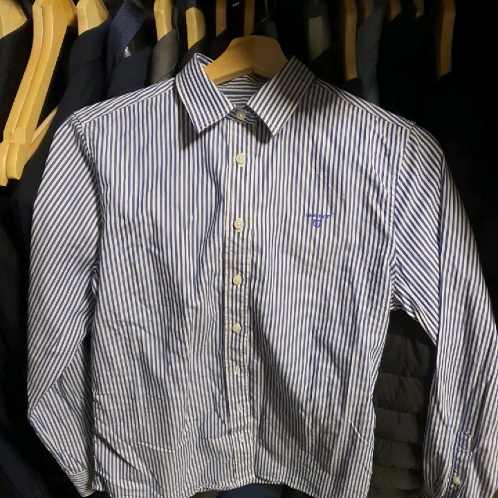 מכופתרת של גאנט מידה 36