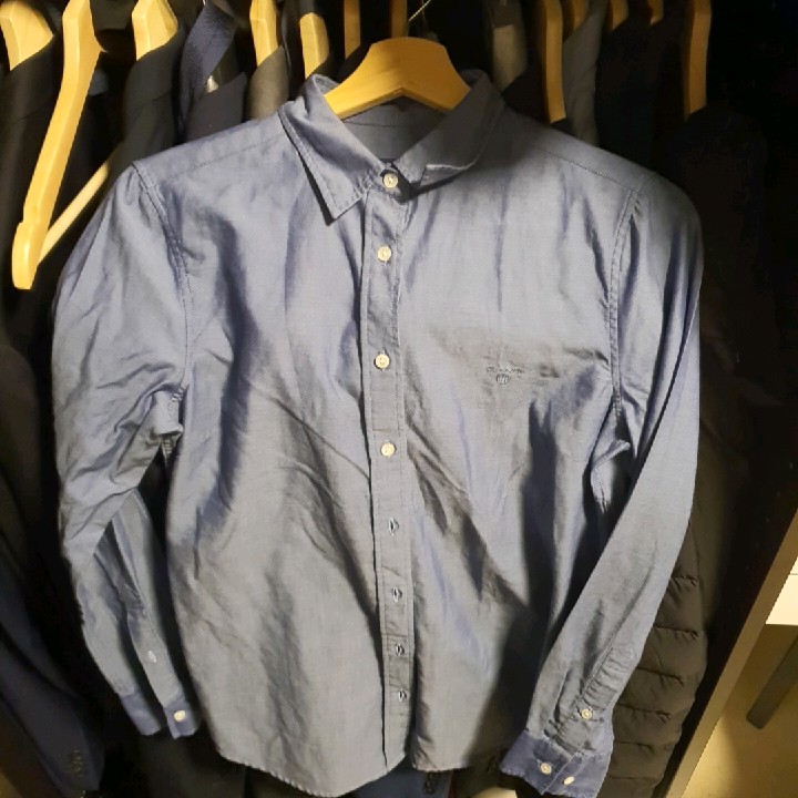 מכופתרת של גאנט מידה 36