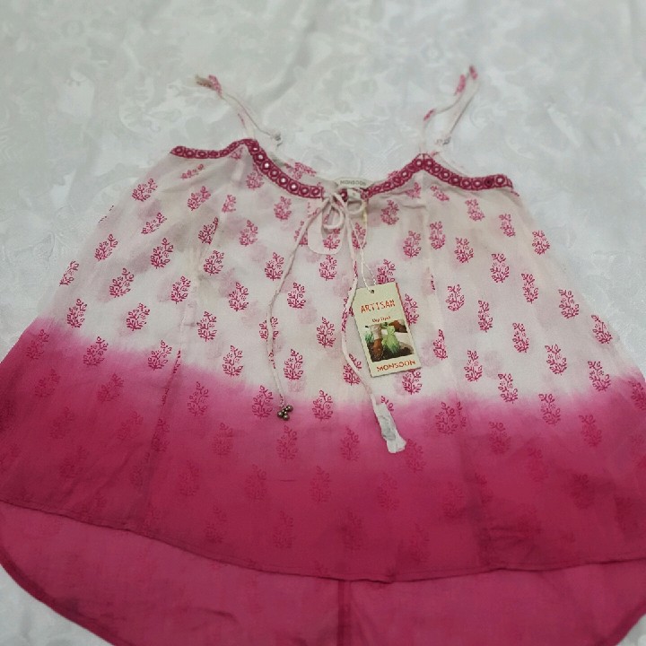 גופייה ורודה